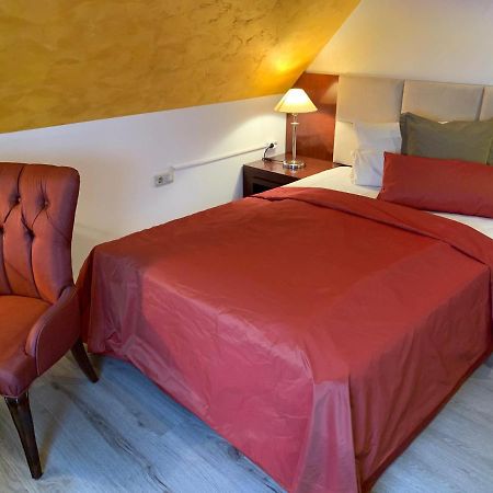 Boutique Hotel Goldene Henne Wolfsburg Exterior foto
