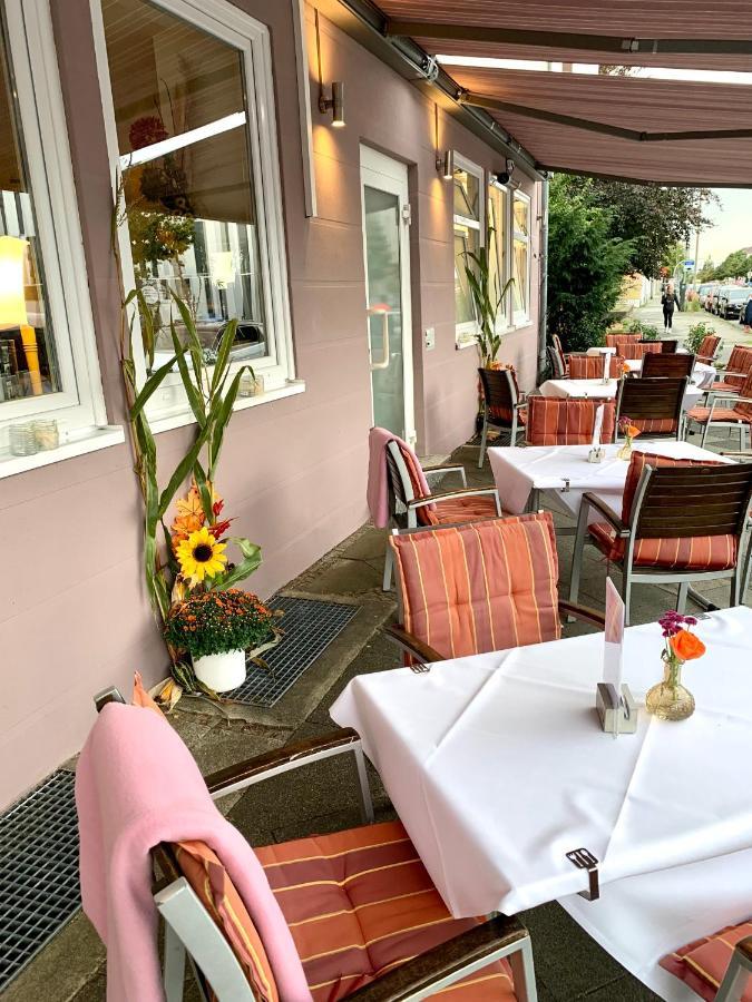 Boutique Hotel Goldene Henne Wolfsburg Exterior foto